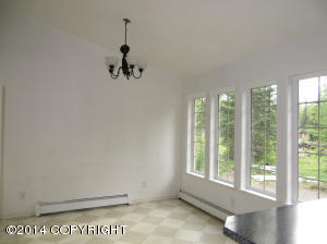 20444 Mark Cir, Chugiak, AK 99567 photo 4