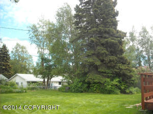 8233 Loganberry St, Anchorage, AK 99502 photo 12