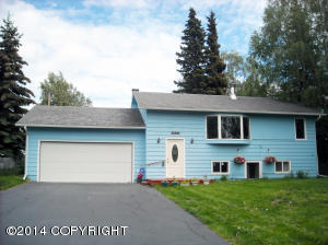 8233 Loganberry St, Anchorage, AK 99502 photo 1