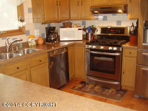 8461 Ridgeway Ave, Anchorage, AK 99504 photo 2