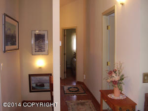 8461 Ridgeway Ave, Anchorage, AK 99504 photo 9
