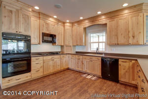 9140 Wallace St, Eagle River, AK 99577 photo 14