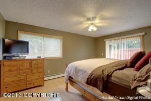 13810 Malaspina St, Eagle River, AK 99577 photo 27