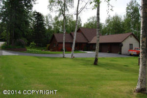 13810 Malaspina St, Eagle River, AK 99577 photo 2