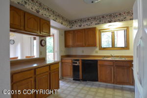 2900 Ruby Dr, Anchorage, AK 99502 photo 3