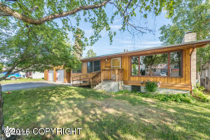 2429 E 20th Ave, Anchorage, AK 99508 photo 4