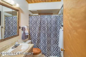 2429 E 20th Ave, Anchorage, AK 99508 photo 25