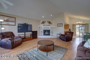 9151 Cathedral Pl, Anchorage, AK 99507 photo 3