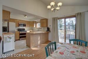 9151 Cathedral Pl, Anchorage, AK 99507 photo 8