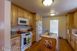 6937 Bugle Ct, Anchorage, AK 99507 photo 9