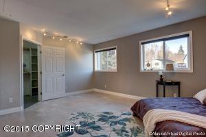1939 Commodore Dr, Anchorage, AK 99507 photo 17