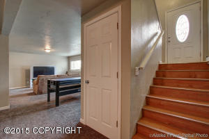 320 Thomas Cir, Anchorage, AK 99508 photo 18