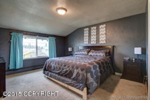 320 Thomas Cir, Anchorage, AK 99508 photo 13