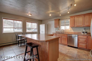 320 Thomas Cir, Anchorage, AK 99508 photo 7