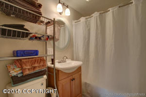 320 Thomas Cir, Anchorage, AK 99508 photo 23