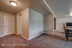 320 Thomas Cir, Anchorage, AK 99508 photo 17