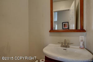 320 Thomas Cir, Anchorage, AK 99508 photo 12