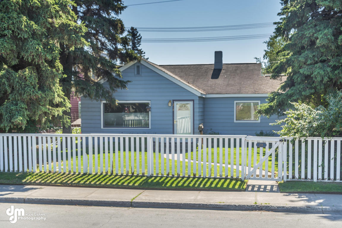 218 E 10th Ave, Anchorage, AK 99501 photo 1
