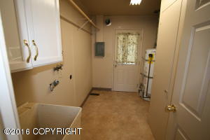 3335 E 17th Ave, Anchorage, AK 99508 photo 6