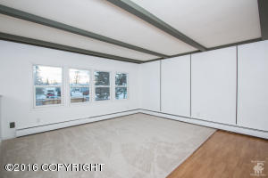 6425 E 14th Ct, Anchorage, AK 99504 photo 8