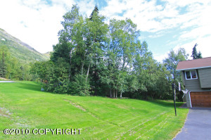 10207 Stewart Dr, Eagle River, AK 99577 photo 2