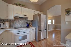 1940 E View Dr, Anchorage, AK 99504 photo 8