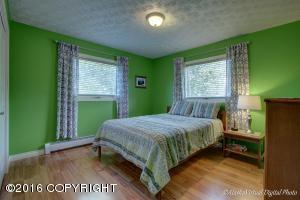 1940 E View Dr, Anchorage, AK 99504 photo 17