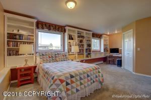 1940 E View Dr, Anchorage, AK 99504 photo 13