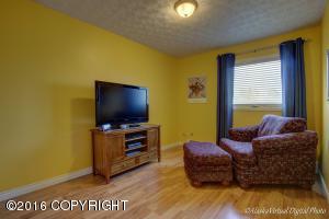 1940 E View Dr, Anchorage, AK 99504 photo 18