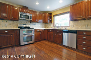 10106 Chickaloon St, Eagle River, AK 99577 photo 10