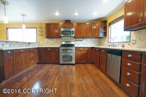 10106 Chickaloon St, Eagle River, AK 99577 photo 9
