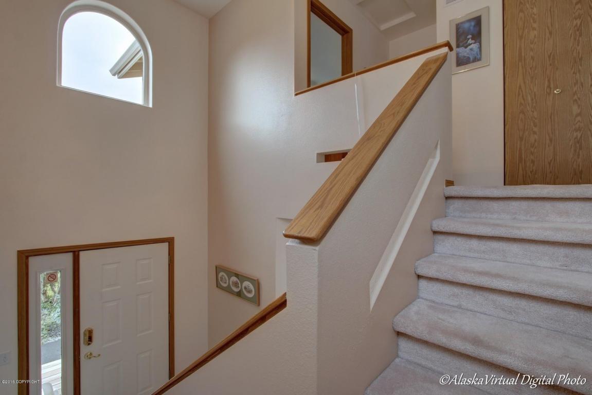 8549 Cross Pointe Loop, Anchorage, AK 99504 photo 5