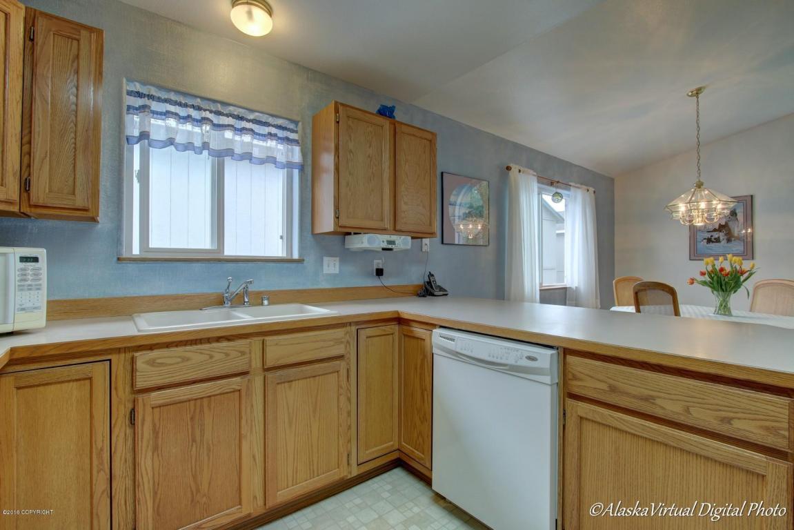 8549 Cross Pointe Loop, Anchorage, AK 99504 photo 11