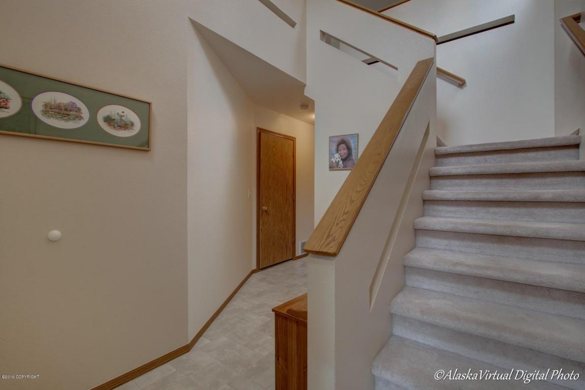 8549 Cross Pointe Loop, Anchorage, AK 99504 photo 3