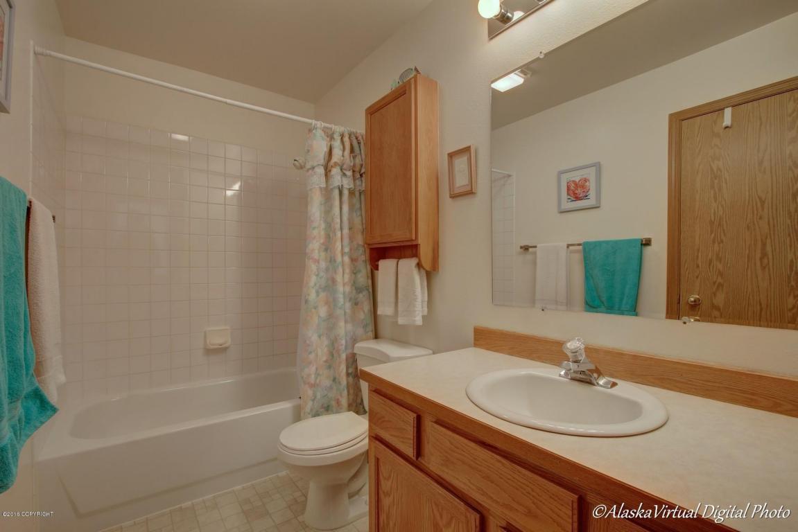 8549 Cross Pointe Loop, Anchorage, AK 99504 photo 15