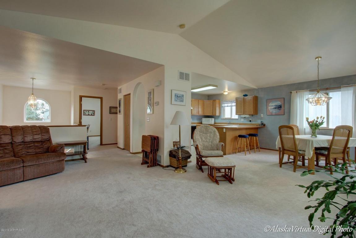 8549 Cross Pointe Loop, Anchorage, AK 99504 photo 6