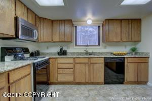9937 Annette Cir, Eagle River, AK 99577 photo 11