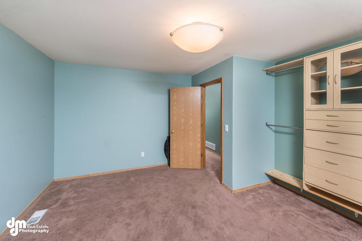8132 Sandy Cir, Anchorage, AK 99507 photo 20