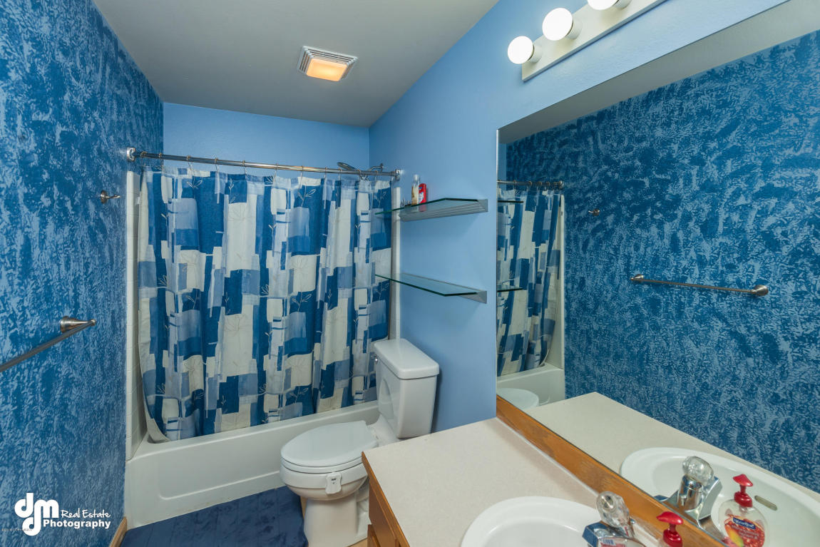 8132 Sandy Cir, Anchorage, AK 99507 photo 24