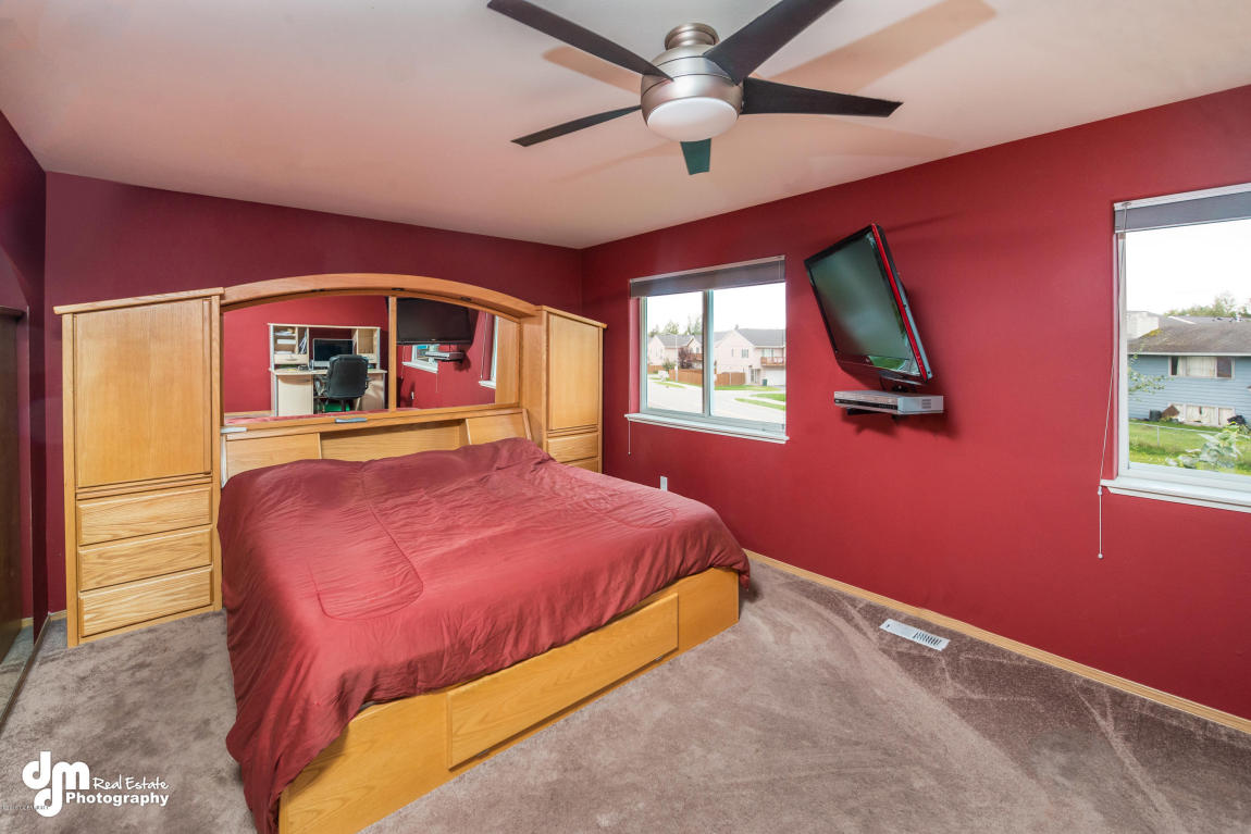 8132 Sandy Cir, Anchorage, AK 99507 photo 28