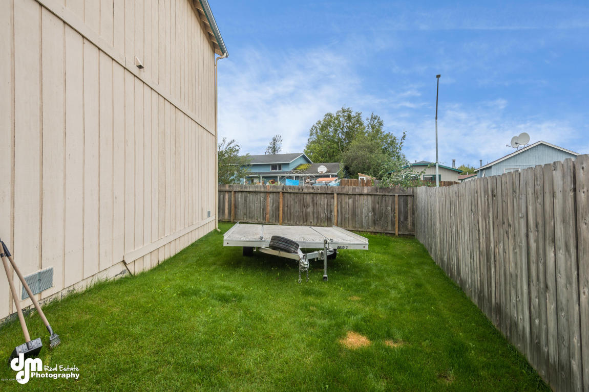 8132 Sandy Cir, Anchorage, AK 99507 photo 32