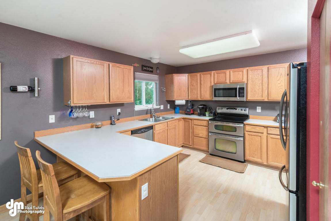 8132 Sandy Cir, Anchorage, AK 99507 photo 9