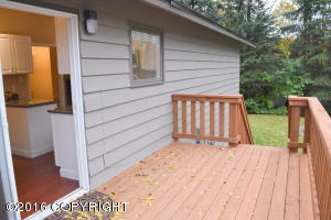 4922 Castle Ct, Anchorage, AK 99508 photo 3