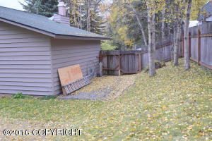 4922 Castle Ct, Anchorage, AK 99508 photo 11