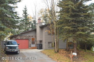 4922 Castle Ct, Anchorage, AK 99508 photo 1