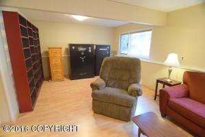 4922 Castle Ct, Anchorage, AK 99508 photo 28