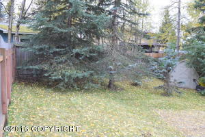 4922 Castle Ct, Anchorage, AK 99508 photo 8