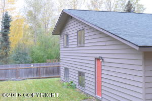 4922 Castle Ct, Anchorage, AK 99508 photo 5