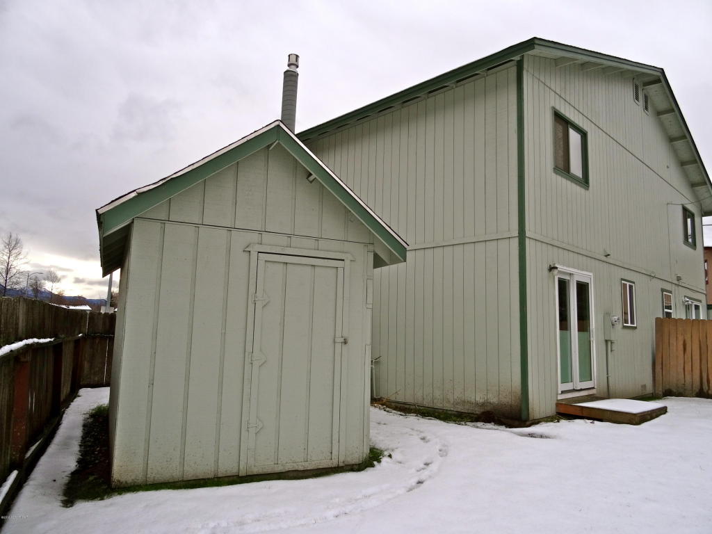 240 Fall Leaf Cir, Anchorage, AK 99504 photo 2
