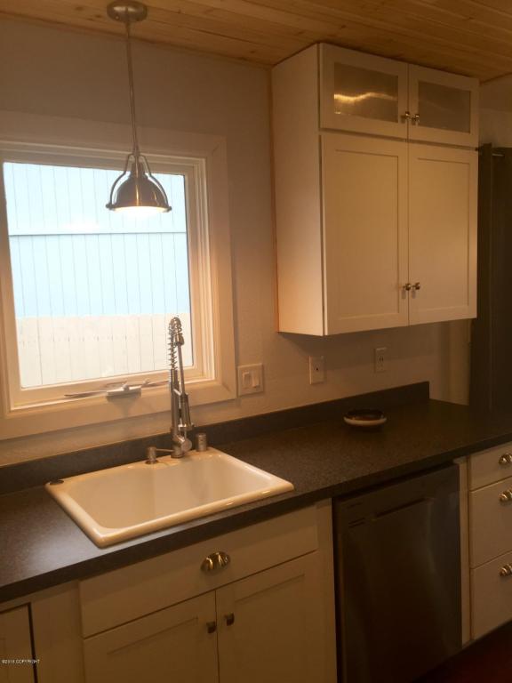 264 Fall Leaf Cir, Anchorage, AK 99504 photo 3